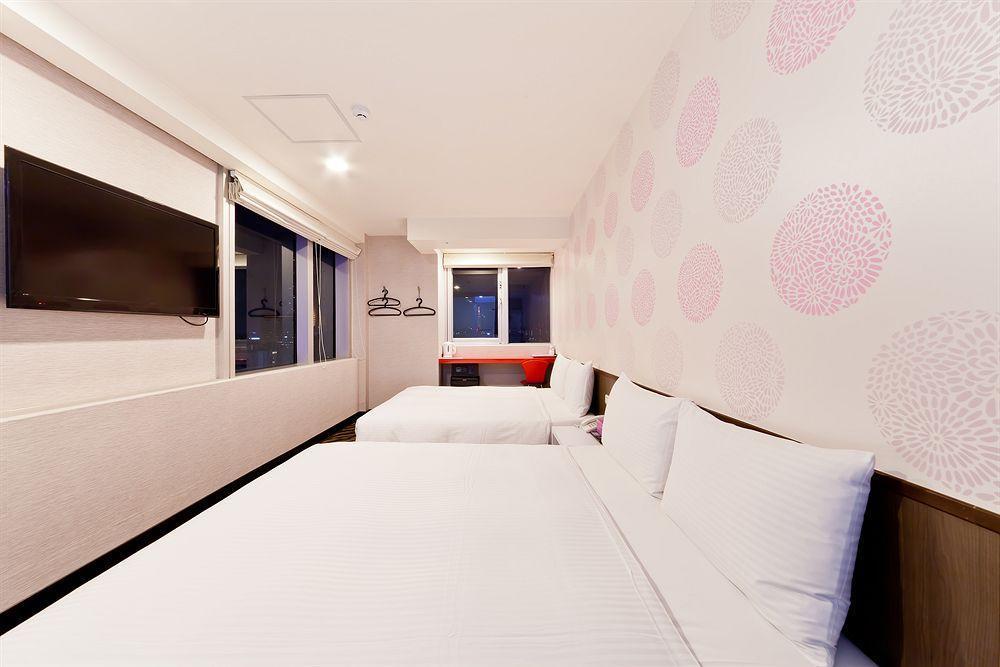 Dream Of Red Mansions Hotel Taipei Exterior foto